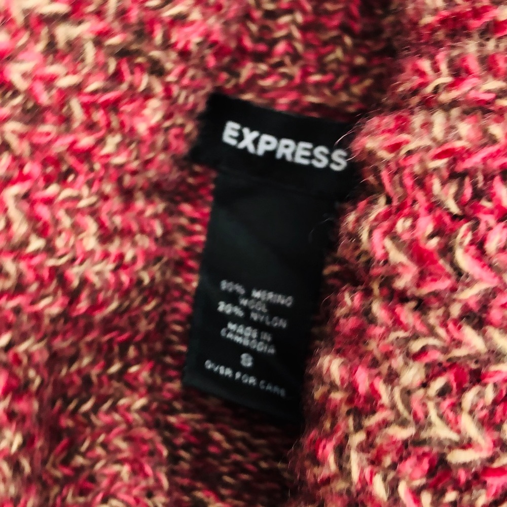 Express Sweater - Picture 5 of 5